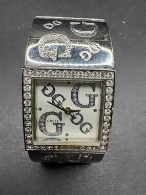 GUESS G86073L Women’s Silver Toned Watch G Logo Swarovski Crystal Bezel Y2K 26mm